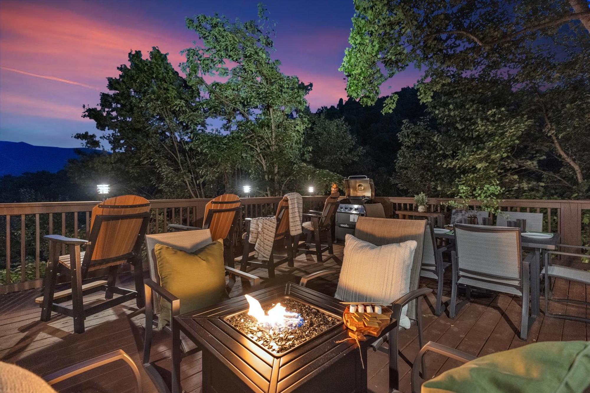 Family Chalet With Sauna, Hottub, Heavenly Views! Mins To Downtown! Gatlinburg Dış mekan fotoğraf