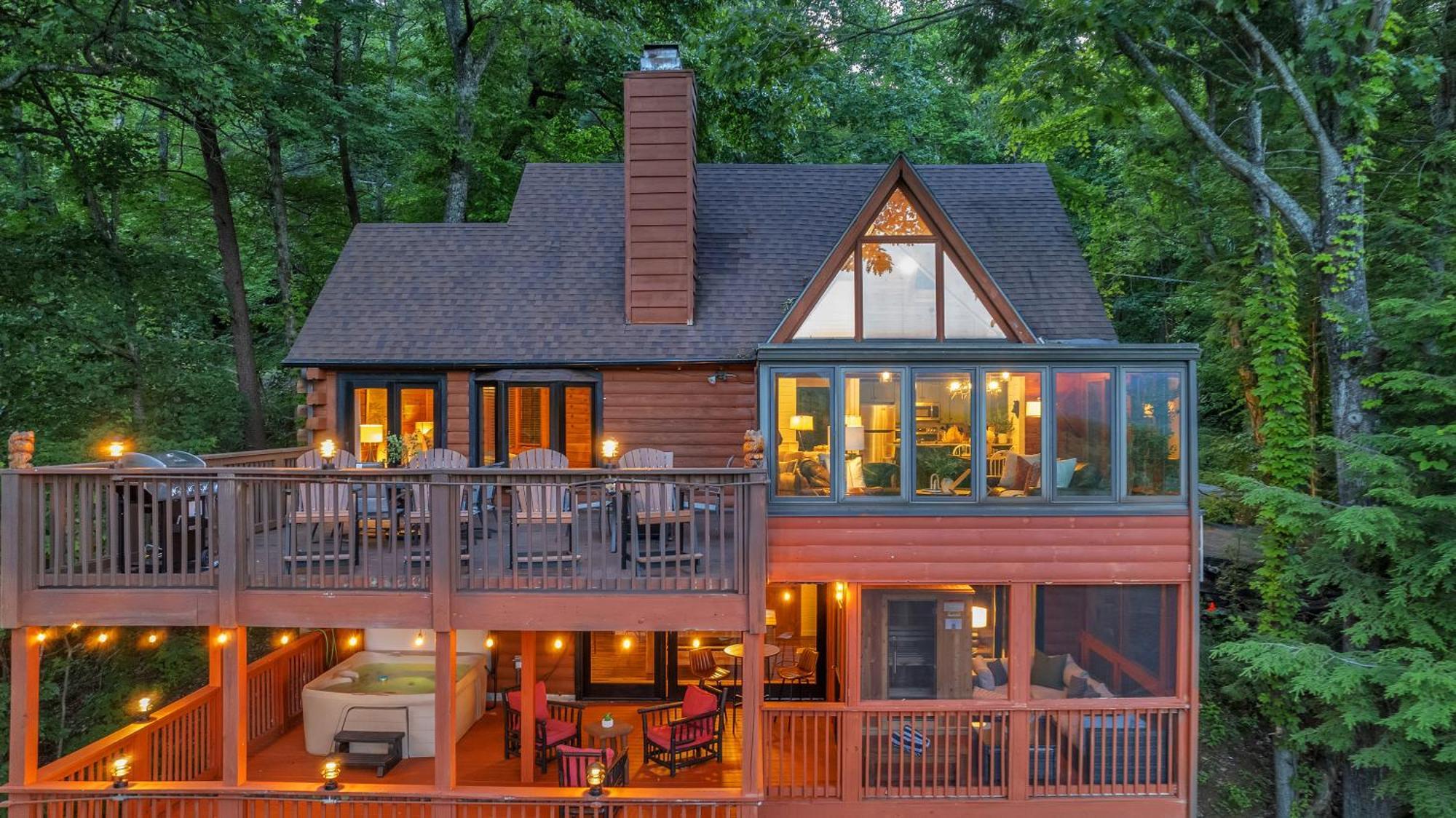 Family Chalet With Sauna, Hottub, Heavenly Views! Mins To Downtown! Gatlinburg Dış mekan fotoğraf