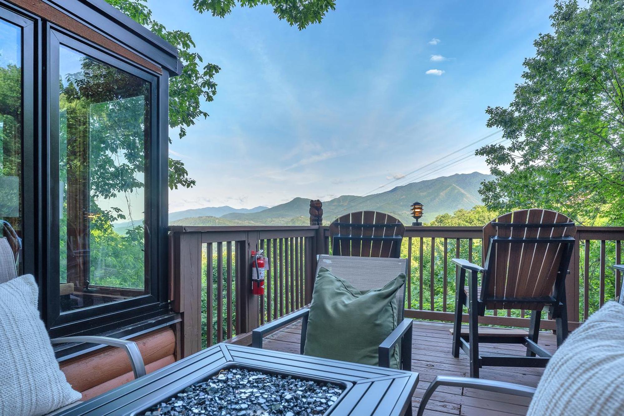 Family Chalet With Sauna, Hottub, Heavenly Views! Mins To Downtown! Gatlinburg Dış mekan fotoğraf